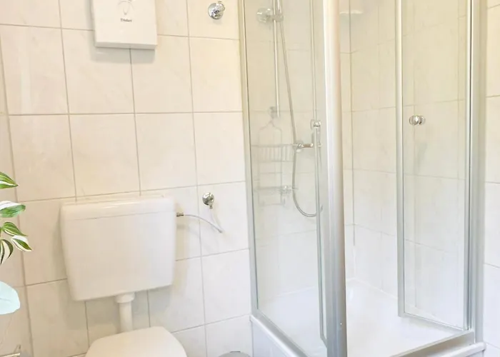 Bege Team Base エッセン